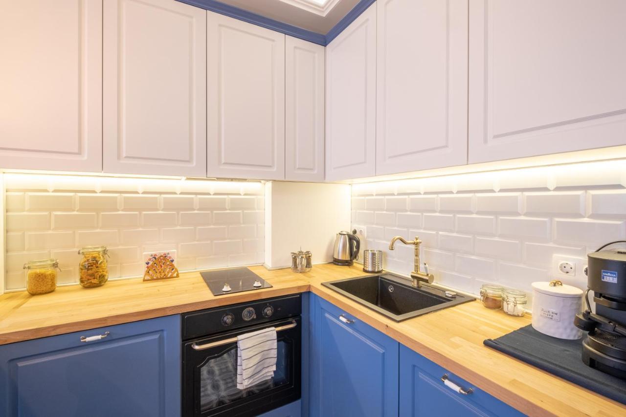 Designer & Cozy 2bd Flat With A Parking In The Center By Flat Mаnager Apartment