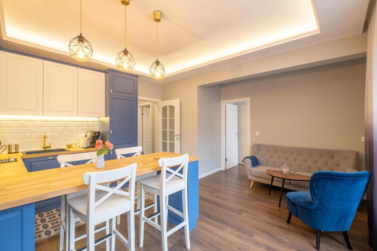 Designer & Cozy 2bd Flat With A Parking In The Center By Flat Mаnager *